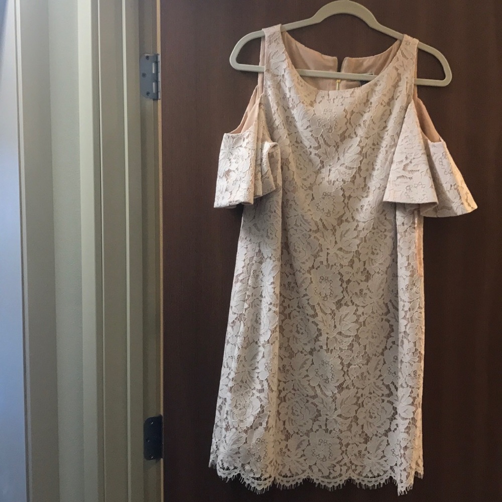 Chelsea 28 cold shoulder dress